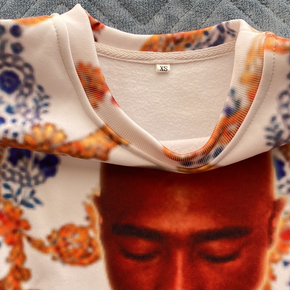 A previously loved women top nice and classic, long sleeves and warm - Picture 3 of 5